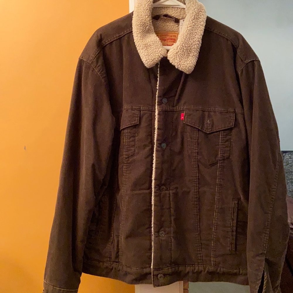 Levi’s Corduroy Sherpa Trucker Jacket — Men’s XL